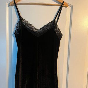 Black Velvet Intimissimi Nightgown